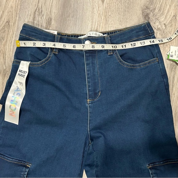 NWT Tinseltown Cargo Wide Leg Jeans Blue Denim Elastic Waist Juniors Size 3/26” - Picture 4 of 10